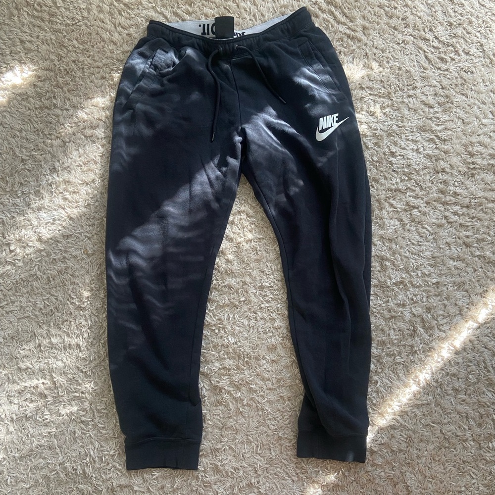 black nike sweatpants